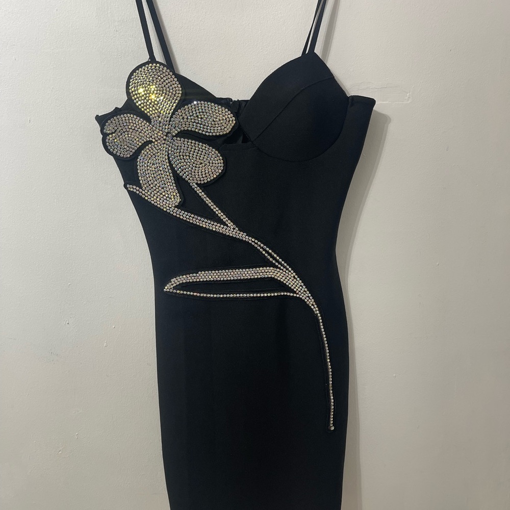 Elegant Black Dress with Rhinestone Floral Design - Picture 1 of 6